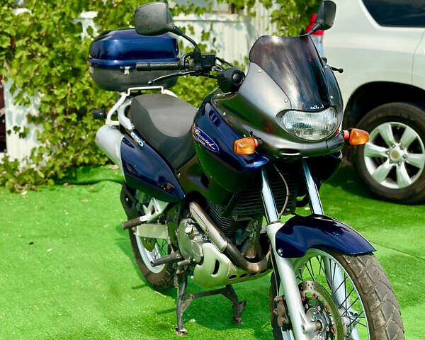 Сузукі XF 650 Freewind, об'ємом двигуна 0.65 л та пробігом 50 тис. км за 3200 $, фото 2 на Automoto.ua