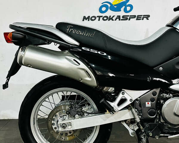 Сузукі XF 650 Freewind, об'ємом двигуна 0 л та пробігом 30 тис. км за 3780 $, фото 16 на Automoto.ua
