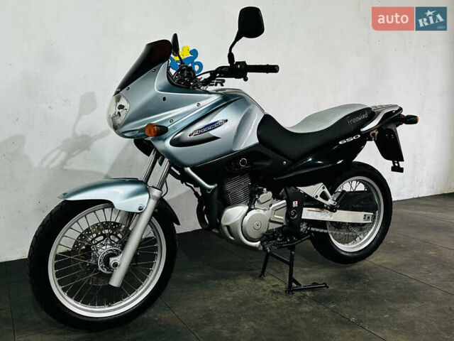 Сузукі XF 650 Freewind, об'ємом двигуна 0 л та пробігом 30 тис. км за 3780 $, фото 2 на Automoto.ua