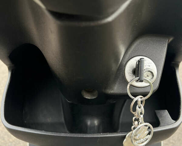 Серый Сузуки ZZ 50, объемом двигателя 49.9 л и пробегом 8 тыс. км за 850 $, фото 5 на Automoto.ua