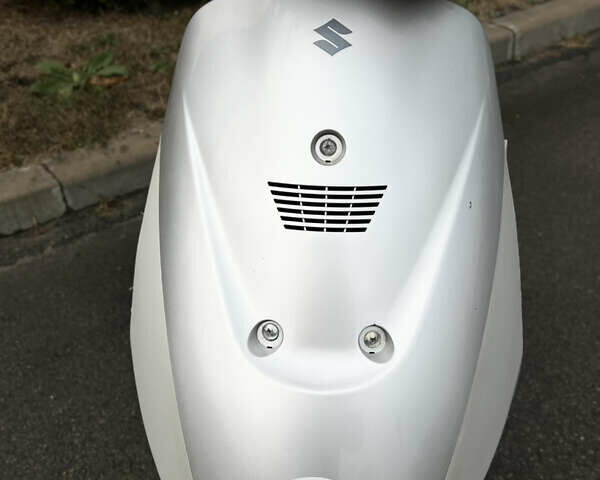 Серый Сузуки ZZ 50, объемом двигателя 49.9 л и пробегом 8 тыс. км за 850 $, фото 2 на Automoto.ua