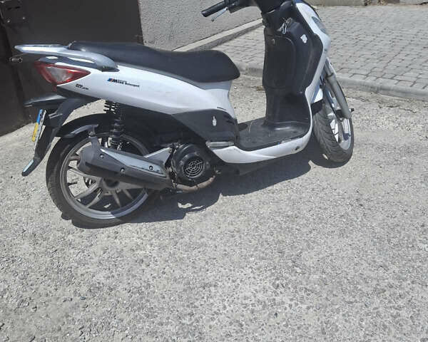 Белый Сим Крокс, объемом двигателя 0.15 л и пробегом 13 тыс. км за 1000 $, фото 4 на Automoto.ua