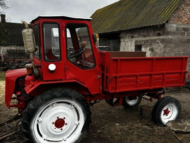 Красный Т 16, объемом двигателя 2.45 л и пробегом 200 тыс. км за 3000 $, фото 3 на Automoto.ua