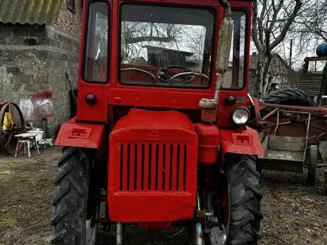 Красный Т 16, объемом двигателя 2.45 л и пробегом 200 тыс. км за 3000 $, фото 1 на Automoto.ua