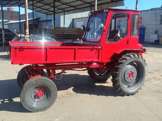 Красный Т 16, объемом двигателя 0 л и пробегом 10 тыс. км за 2450 $, фото 1 на Automoto.ua