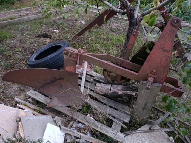 Красный Т 25, объемом двигателя 0 л и пробегом 10 тыс. км за 6000 $, фото 6 на Automoto.ua