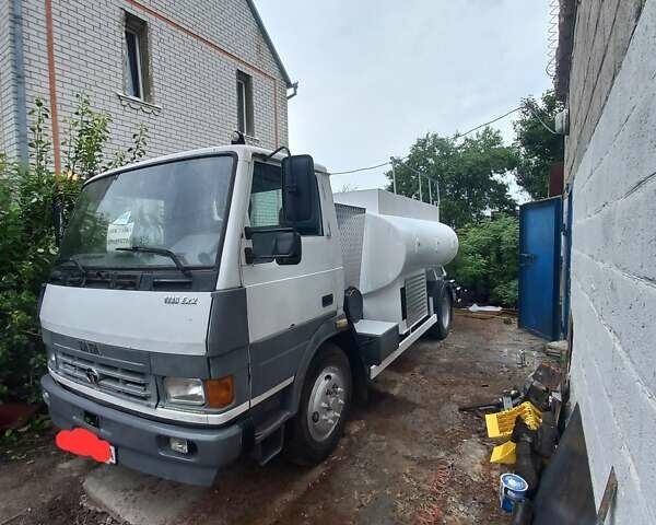 Белый TATA 1116, объемом двигателя 5.6 л и пробегом 220 тыс. км за 19000 $, фото 3 на Automoto.ua