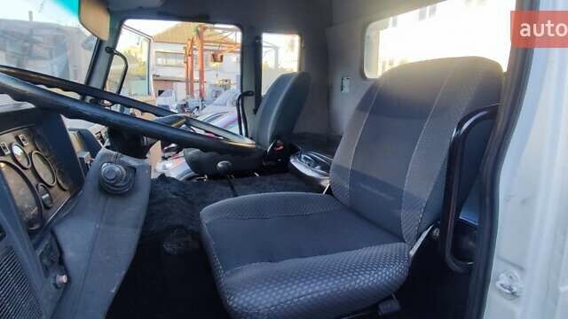 Белый TATA 1618, объемом двигателя 5.7 л и пробегом 203 тыс. км за 10400 $, фото 2 на Automoto.ua