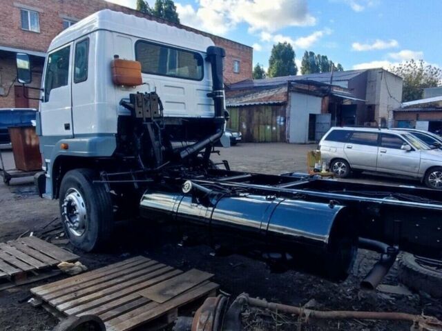 Белый TATA 1618, объемом двигателя 5.7 л и пробегом 280 тыс. км за 9400 $, фото 6 на Automoto.ua