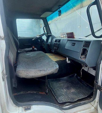 Белый TATA ЛПТ, объемом двигателя 5.7 л и пробегом 400 тыс. км за 5000 $, фото 3 на Automoto.ua