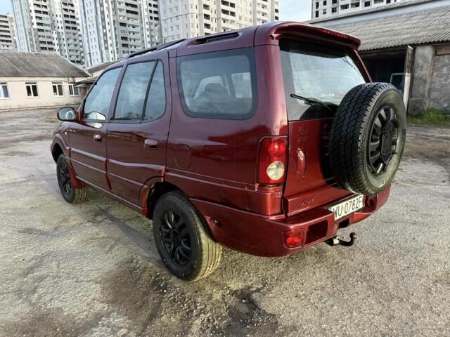 Червоний TATA Safari, об'ємом двигуна 2.2 л та пробігом 218 тис. км за 3500 $, фото 2 на Automoto.ua