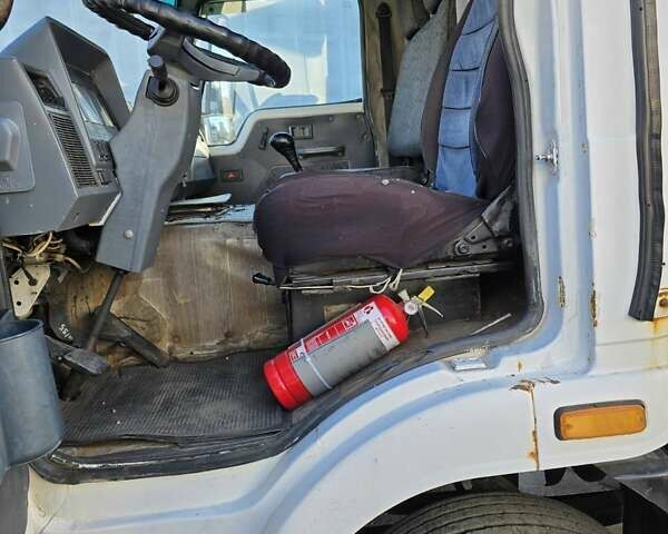 Білий TATA T 713, об'ємом двигуна 5.68 л та пробігом 300 тис. км за 6300 $, фото 8 на Automoto.ua