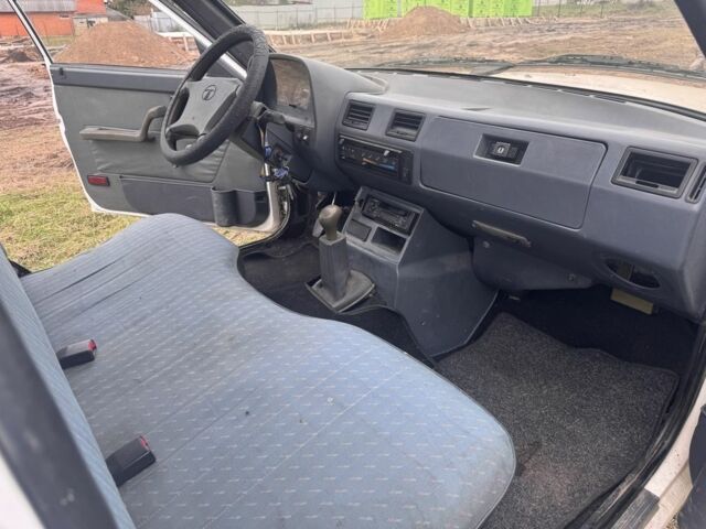 Белый TATA Телколайн, объемом двигателя 1.9 л и пробегом 130 тыс. км за 3500 $, фото 7 на Automoto.ua