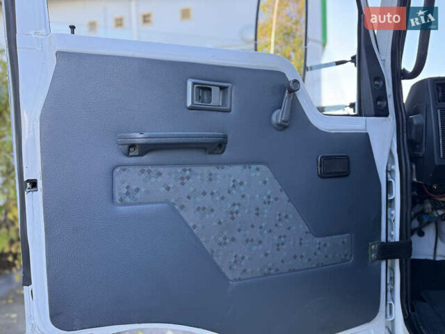 Белый TATA LPT 613, объемом двигателя 5.68 л и пробегом 64 тыс. км за 10800 $, фото 33 на Automoto.ua