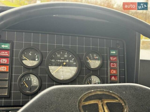 Белый TATA LPT 613, объемом двигателя 5.67 л и пробегом 395 тыс. км за 2800 $, фото 1 на Automoto.ua