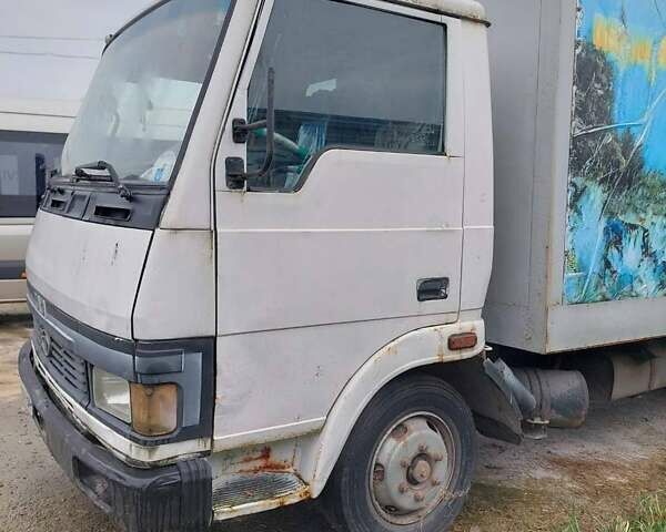 Білий TATA LPT 613, об'ємом двигуна 5.68 л та пробігом 250 тис. км за 1500 $, фото 1 на Automoto.ua