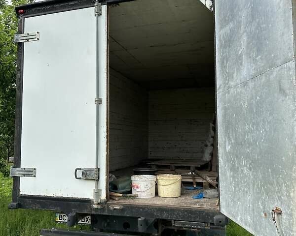 Білий TATA LPT 613, об'ємом двигуна 5.7 л та пробігом 60 тис. км за 11500 $, фото 9 на Automoto.ua