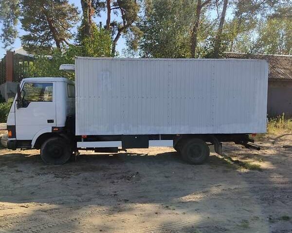 Белый TATA LPT 613, объемом двигателя 5.68 л и пробегом 280 тыс. км за 5500 $, фото 3 на Automoto.ua