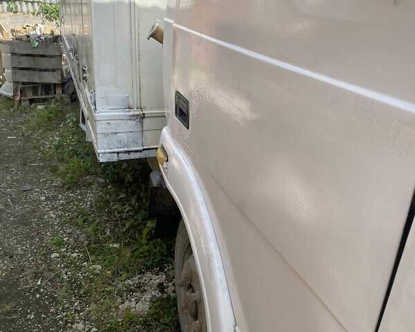 Білий TATA LPT 613, об'ємом двигуна 5.7 л та пробігом 350 тис. км за 2550 $, фото 2 на Automoto.ua