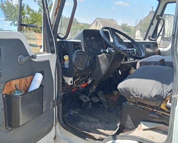 Белый TATA LPT 613, объемом двигателя 5.68 л и пробегом 499 тыс. км за 4700 $, фото 2 на Automoto.ua