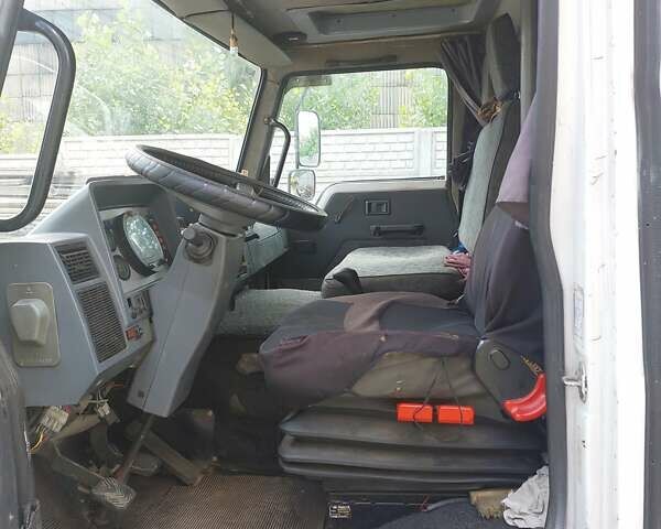 Белый TATA LPT 613, объемом двигателя 5.68 л и пробегом 402 тыс. км за 7500 $, фото 6 на Automoto.ua