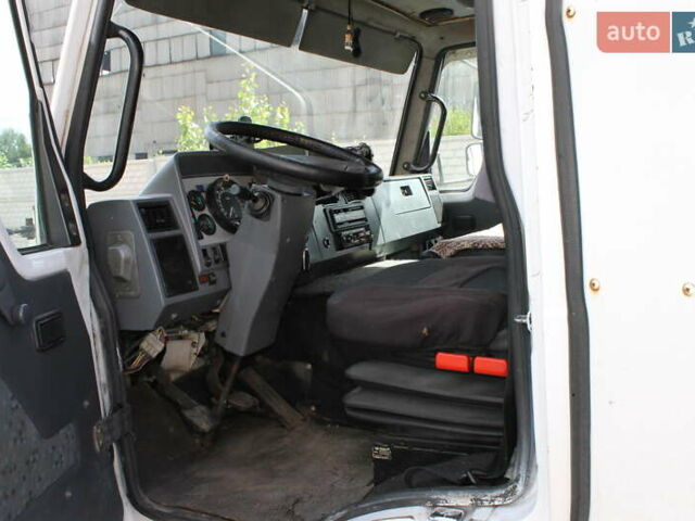 Белый TATA LPT 613, объемом двигателя 5.68 л и пробегом 402 тыс. км за 7500 $, фото 14 на Automoto.ua