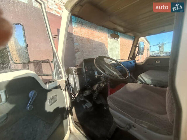 Бежевый TATA LPT 613, объемом двигателя 5.68 л и пробегом 200 тыс. км за 6000 $, фото 4 на Automoto.ua