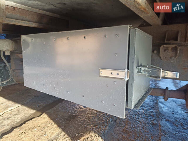 Бежевый TATA LPT 613, объемом двигателя 5.68 л и пробегом 200 тыс. км за 6000 $, фото 3 на Automoto.ua