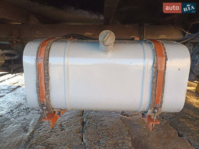 Бежевый TATA LPT 613, объемом двигателя 5.68 л и пробегом 200 тыс. км за 6000 $, фото 2 на Automoto.ua