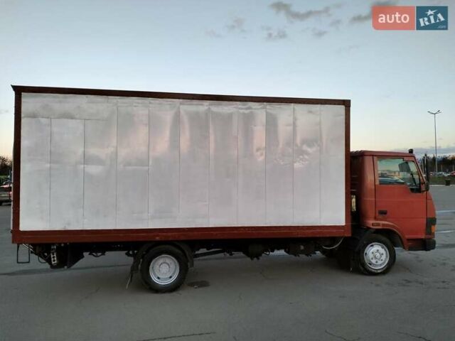 Красный TATA LPT 613, объемом двигателя 5.68 л и пробегом 350 тыс. км за 4200 $, фото 3 на Automoto.ua