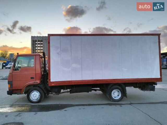 Красный TATA LPT 613, объемом двигателя 5.68 л и пробегом 350 тыс. км за 4200 $, фото 2 на Automoto.ua