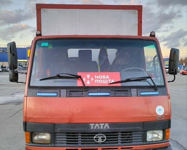 Красный TATA LPT 613, объемом двигателя 5.68 л и пробегом 350 тыс. км за 4200 $, фото 1 на Automoto.ua