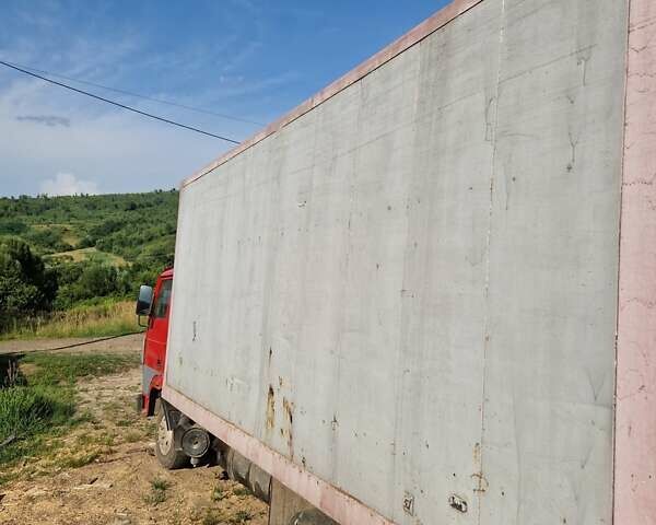 Красный TATA LPT 613, объемом двигателя 6 л и пробегом 300 тыс. км за 5000 $, фото 1 на Automoto.ua