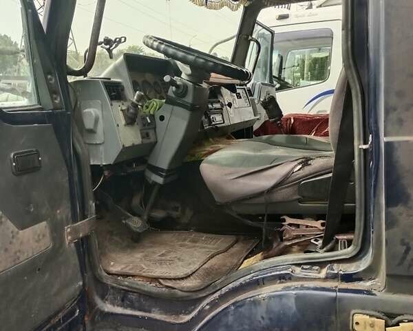 Синий TATA LPT 613, объемом двигателя 5.68 л и пробегом 113 тыс. км за 6000 $, фото 1 на Automoto.ua