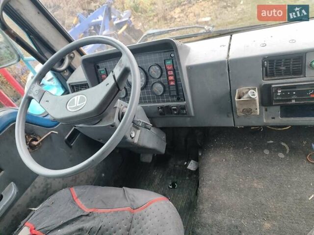 Синий TATA LPT 613, объемом двигателя 5.68 л и пробегом 400 тыс. км за 4021 $, фото 2 на Automoto.ua