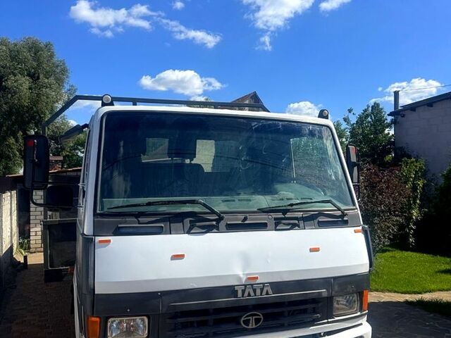 Білий TATA T713, об'ємом двигуна 5.7 л та пробігом 395 тис. км за 6300 $, фото 2 на Automoto.ua