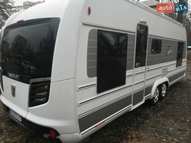 Белый Таберт Caravane, объемом двигателя 0 л и пробегом 3 тыс. км за 31500 $, фото 8 на Automoto.ua
