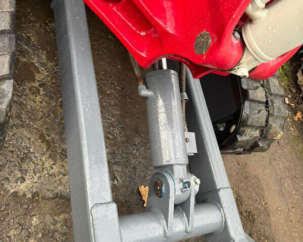 Такеучи ТБ, объемом двигателя 0 л и пробегом 4 тыс. км за 21999 $, фото 7 на Automoto.ua