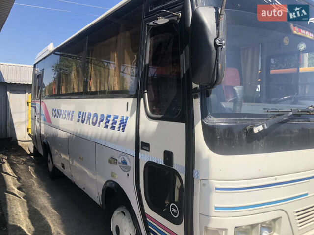 Белый Темза авто ЛБ, объемом двигателя 4.6 л и пробегом 450 тыс. км за 9000 $, фото 5 на Automoto.ua
