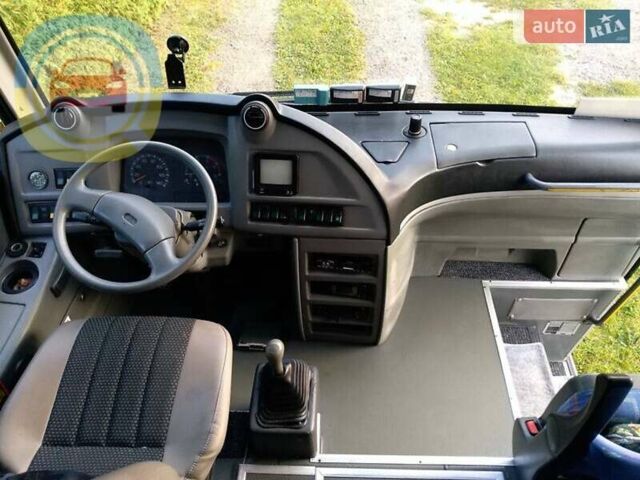 Серый Темза авто Престиж, объемом двигателя 4 л и пробегом 400 тыс. км за 27000 $, фото 3 на Automoto.ua