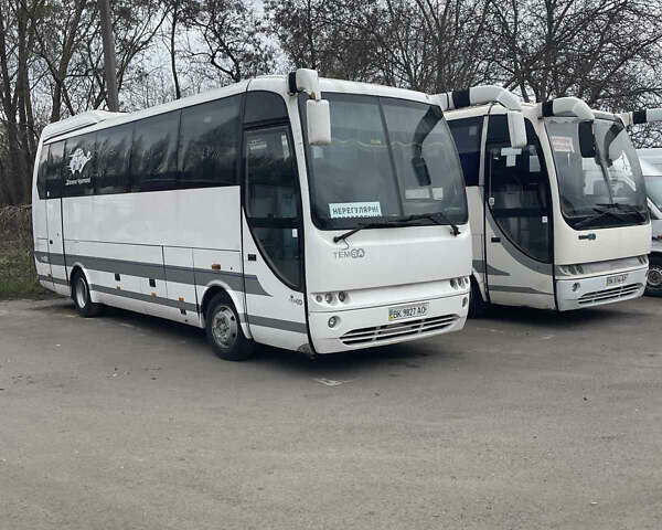 Білий Темза авто Prestige, об'ємом двигуна 4.6 л та пробігом 500 тис. км за 19999 $, фото 1 на Automoto.ua