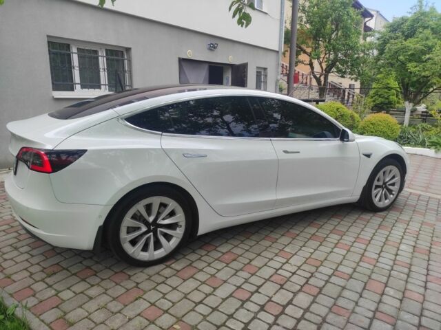 Білий Тесла Модель 3, об'ємом двигуна 0 л та пробігом 310 тис. км за 14900 $, фото 3 на Automoto.ua