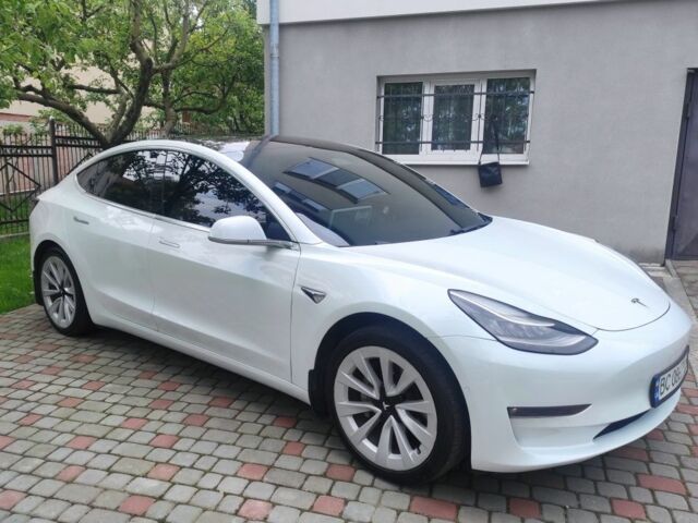 Білий Тесла Модель 3, об'ємом двигуна 0 л та пробігом 310 тис. км за 14999 $, фото 1 на Automoto.ua