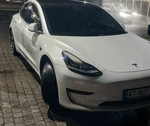 Белый Тесла Модель 3, объемом двигателя 0 л и пробегом 85 тыс. км за 13500 $, фото 5 на Automoto.ua