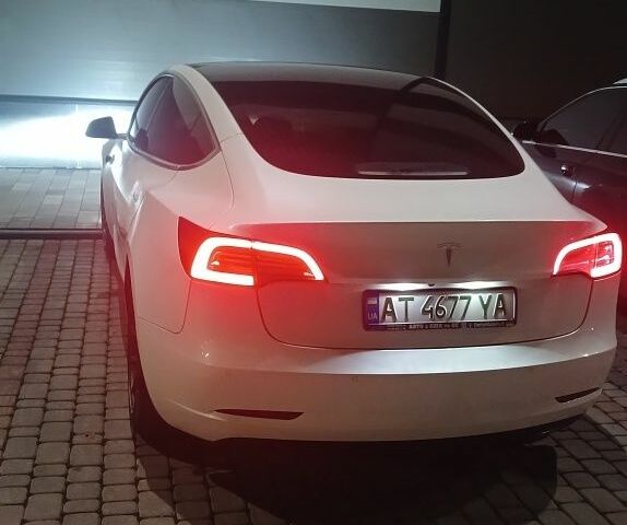 Белый Тесла Модель 3, объемом двигателя 0 л и пробегом 85 тыс. км за 13500 $, фото 7 на Automoto.ua