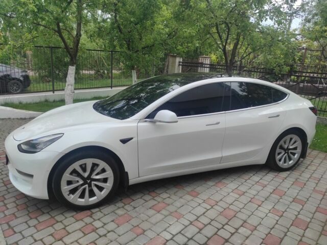 Білий Тесла Модель 3, об'ємом двигуна 0 л та пробігом 310 тис. км за 14900 $, фото 1 на Automoto.ua