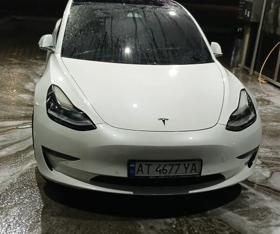 Белый Тесла Модель 3, объемом двигателя 0 л и пробегом 85 тыс. км за 13500 $, фото 1 на Automoto.ua