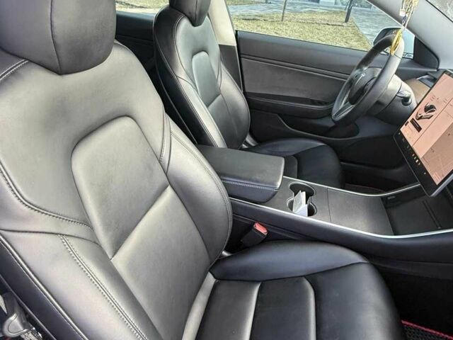 Білий Тесла Модель 3, об'ємом двигуна 0 л та пробігом 164 тис. км за 19500 $, фото 17 на Automoto.ua