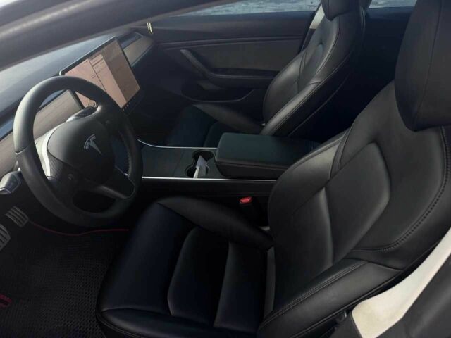 Білий Тесла Модель 3, об'ємом двигуна 0 л та пробігом 164 тис. км за 19500 $, фото 5 на Automoto.ua