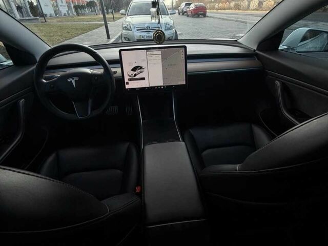 Білий Тесла Модель 3, об'ємом двигуна 0 л та пробігом 164 тис. км за 19500 $, фото 12 на Automoto.ua